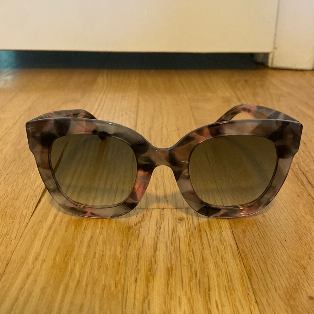 GUCCI SUNGLASSES